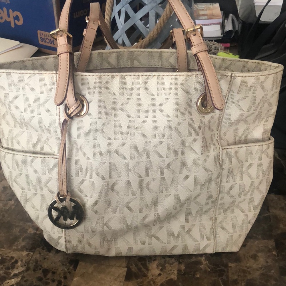 Micheal Kors tote purse